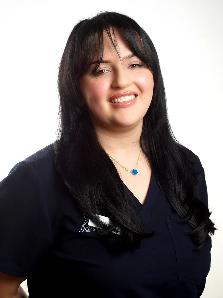 Lorenta Avdullahi - Assistenz / Hygiene - Zahnarztpraxis Dr. Hahn Ferreira & ZA Radha - Saarbrücken